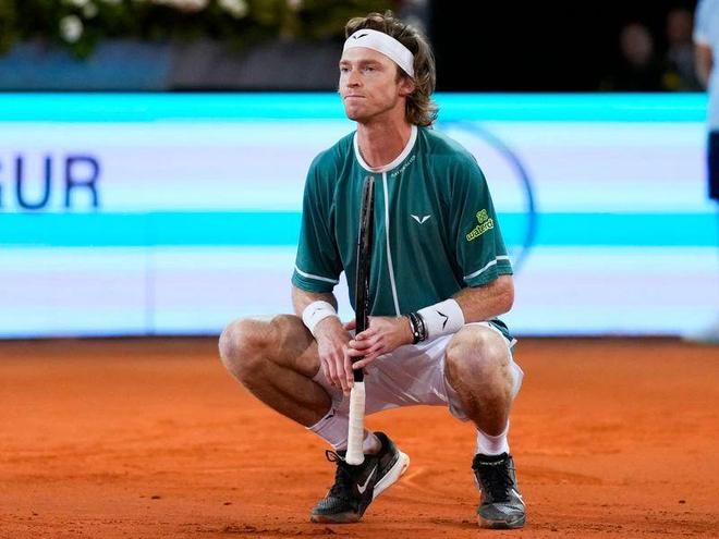 的视角看 的视角看