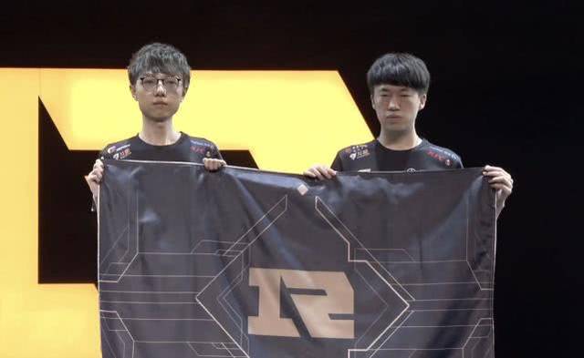 更在于球迷 更在于球迷