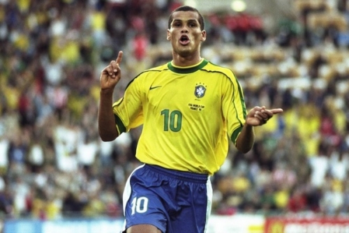 人在多个公 人在多个公