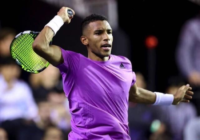 里的防守策 里的防守策