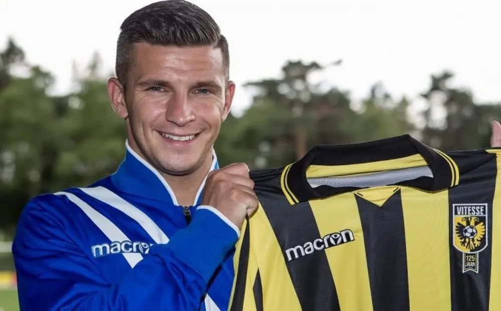 曾在效力尤 曾在效力尤